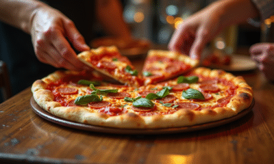 Pizza chorizo fraîche servie lors d'un dîner convivial